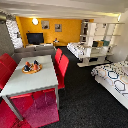 Guest house Miromar Podivin