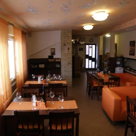 Miromar Guest house